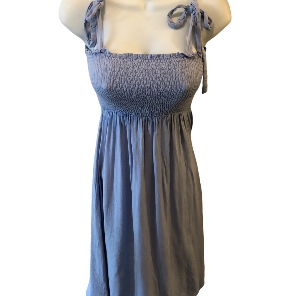 LULU’S Looking Up Blue Chambray Smocked Tie-Strap Midi Dress Sz XS Cottagecore - Picture 2 of 6